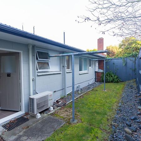 Lake Breeze Motel Taupo Exterior photo