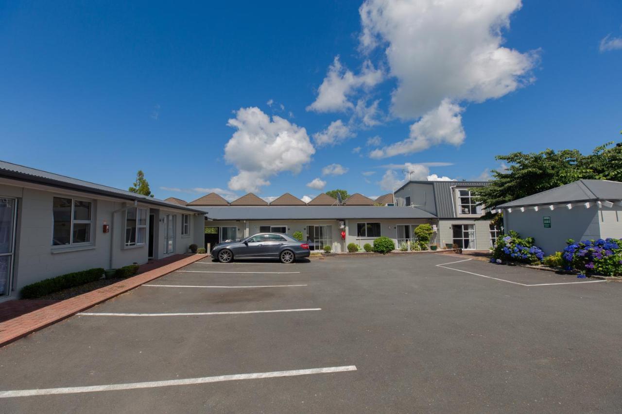 Lake Breeze Motel Taupo Exterior photo