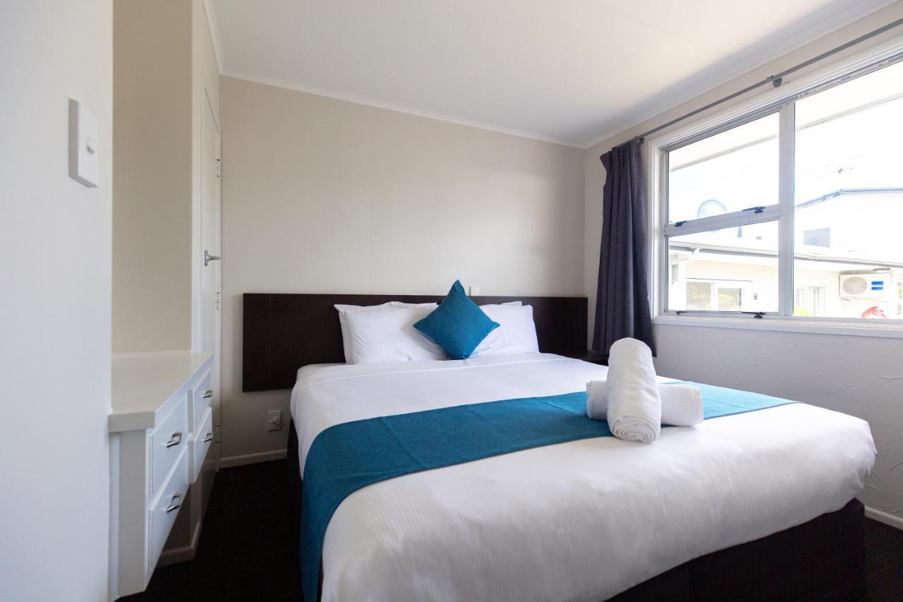 Lake Breeze Motel Taupo Exterior photo