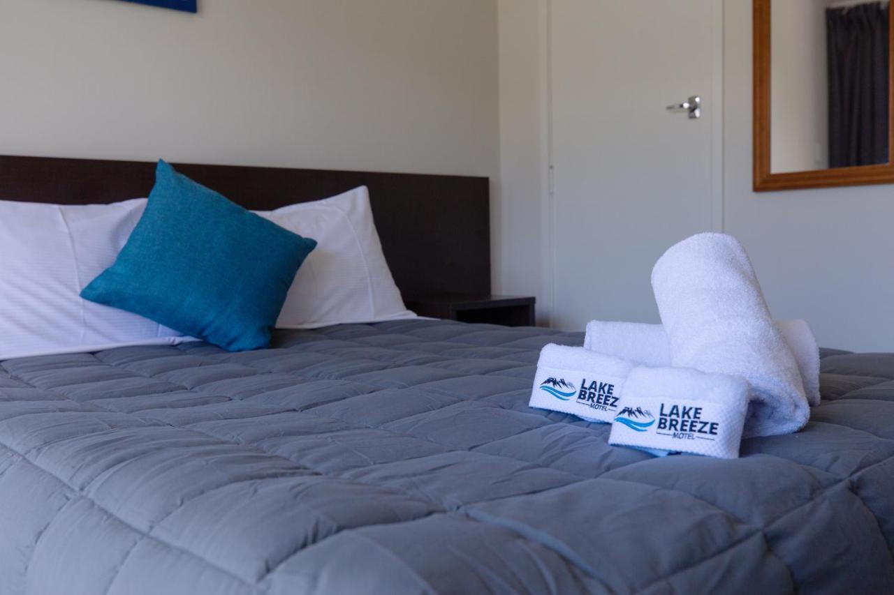 Lake Breeze Motel Taupo Exterior photo