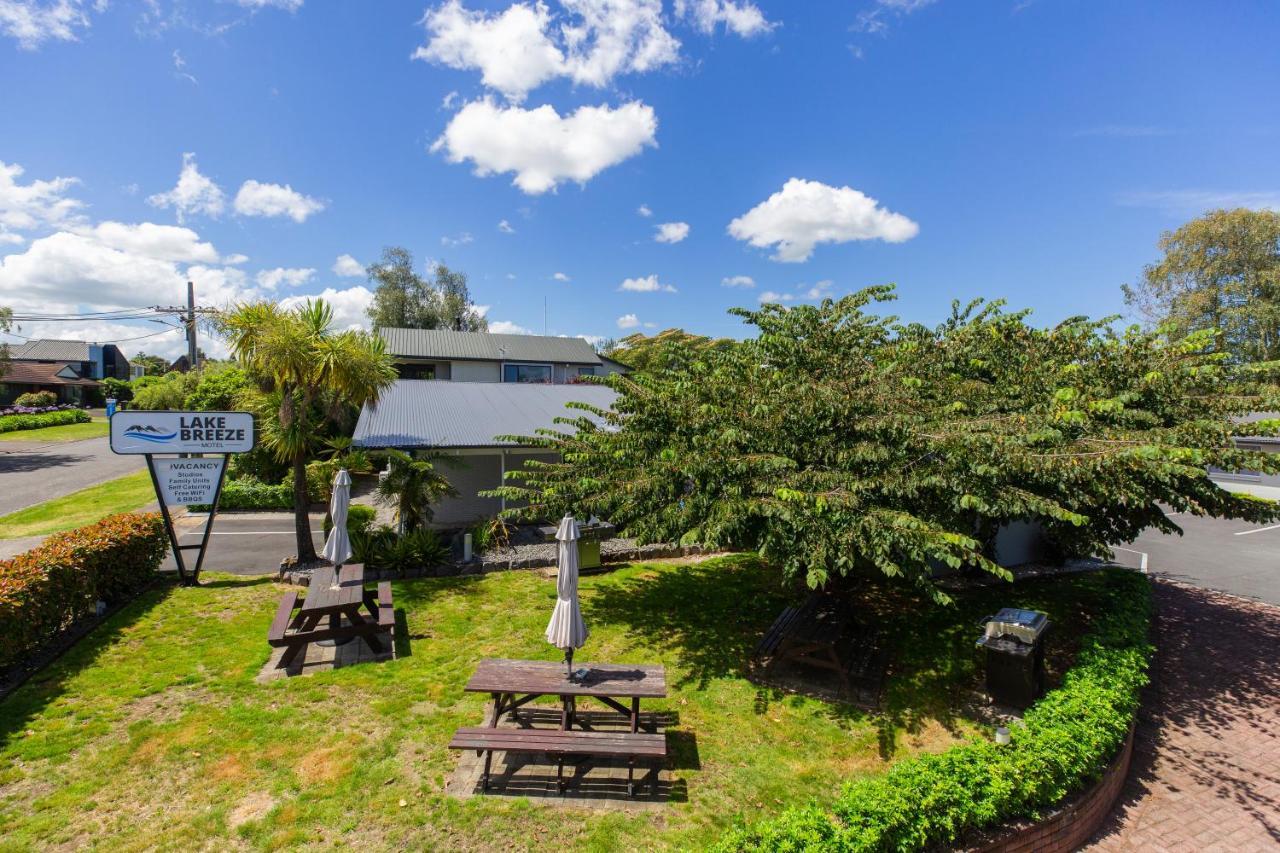 Lake Breeze Motel Taupo Exterior photo