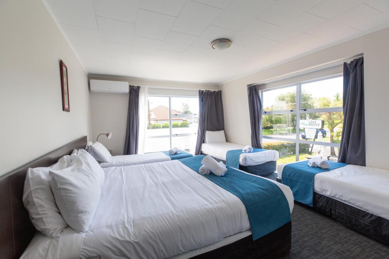 Lake Breeze Motel Taupo Exterior photo