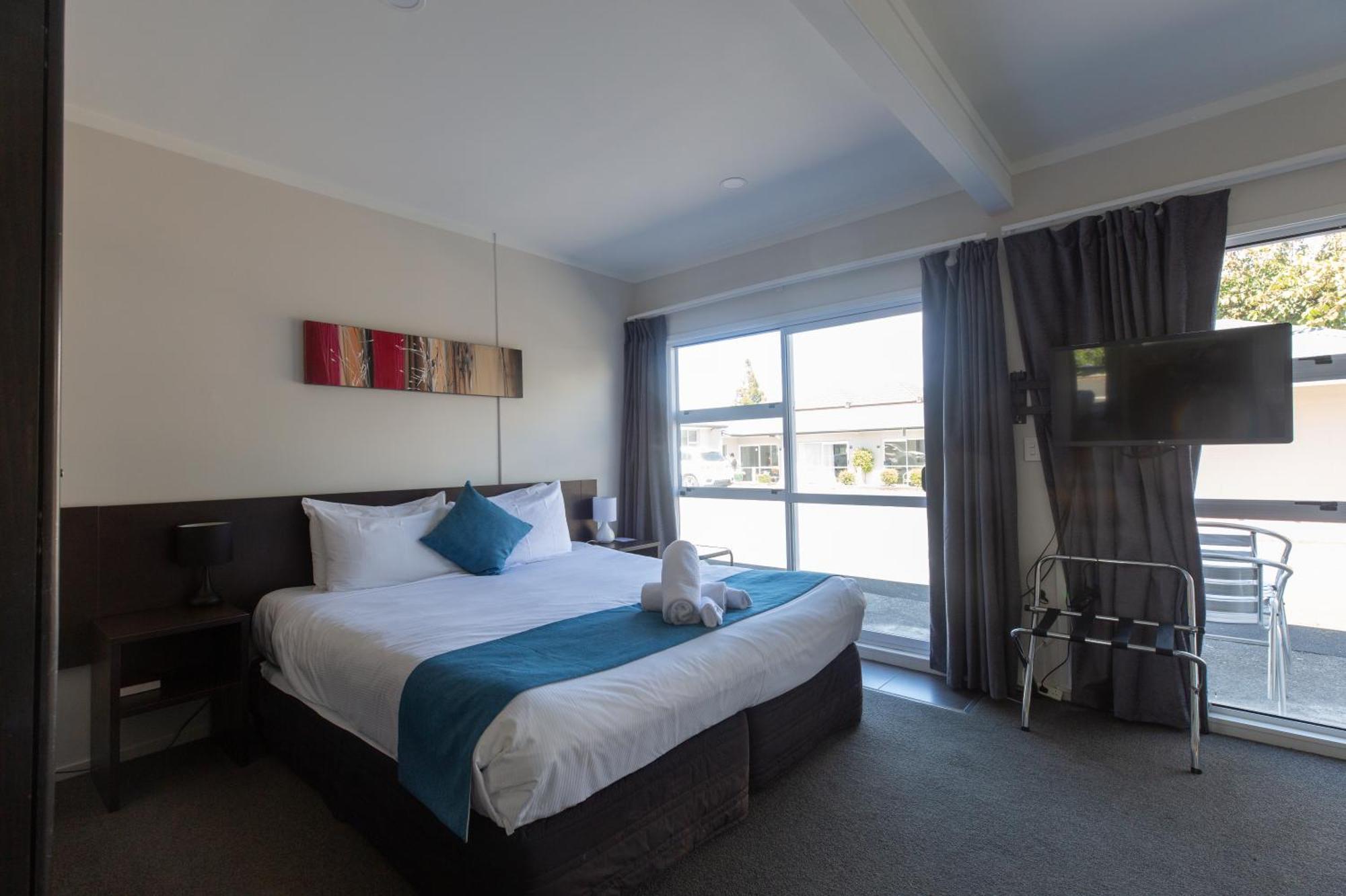 Lake Breeze Motel Taupo Exterior photo
