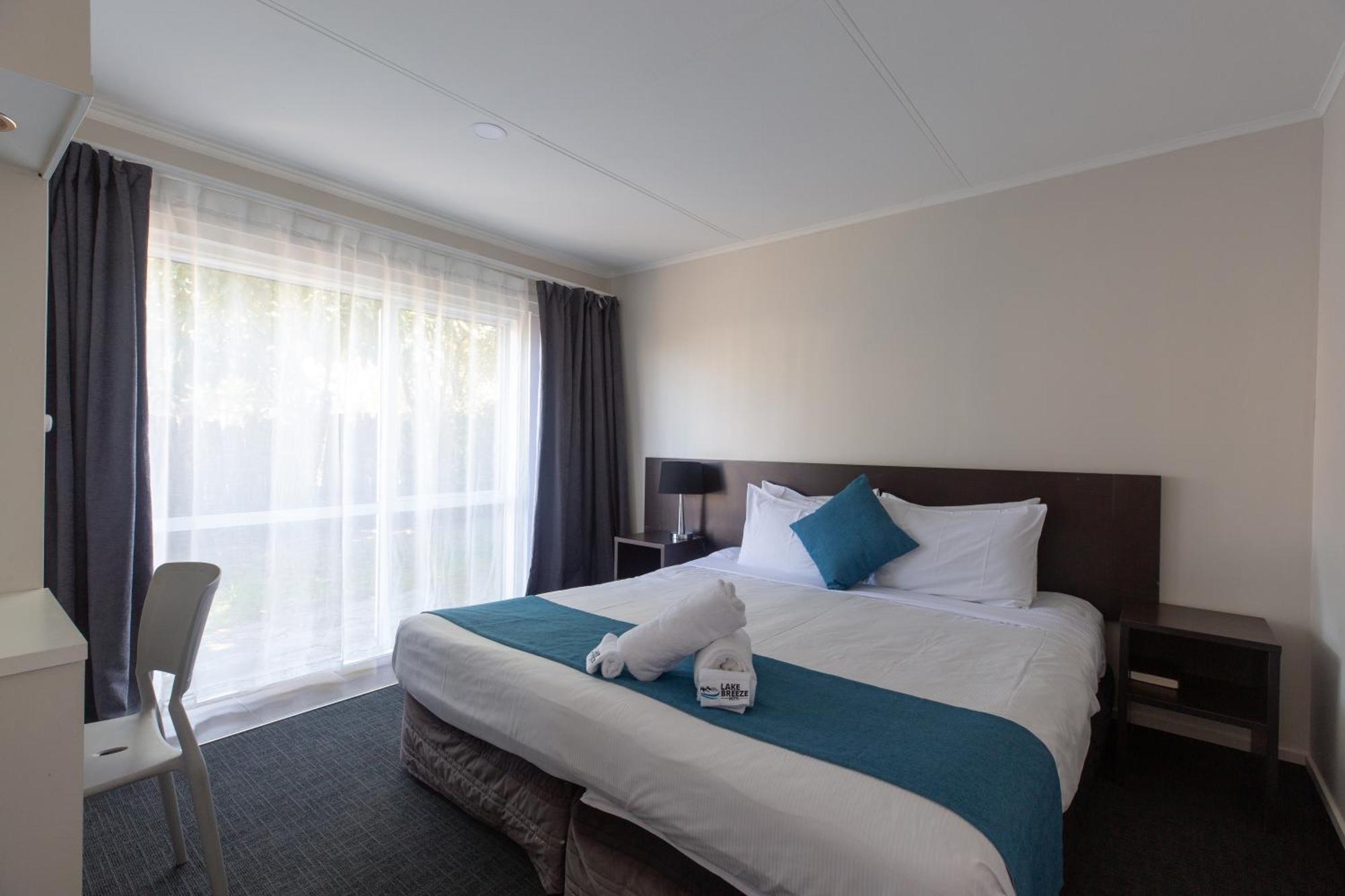 Lake Breeze Motel Taupo Room photo