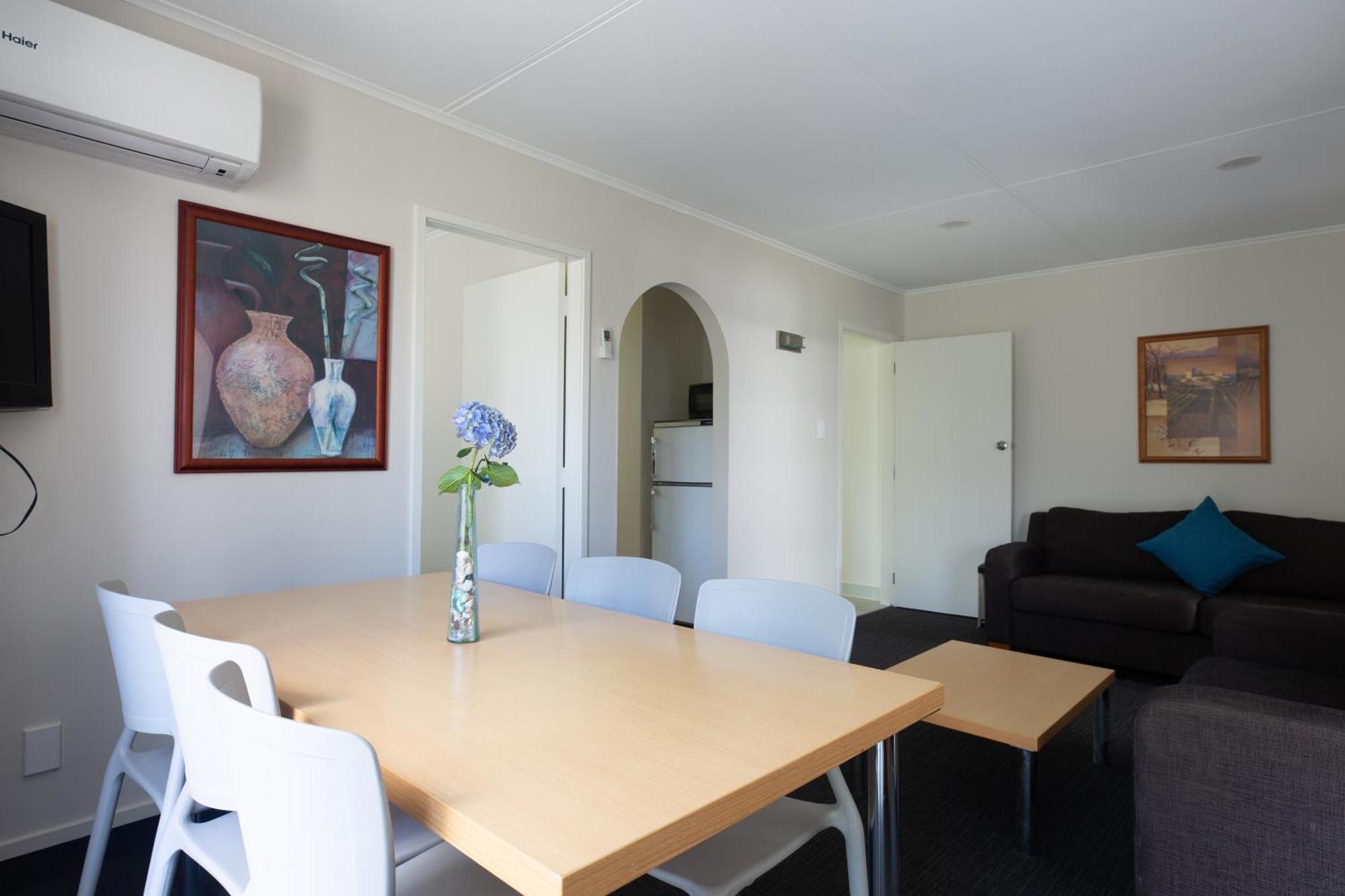Lake Breeze Motel Taupo Room photo