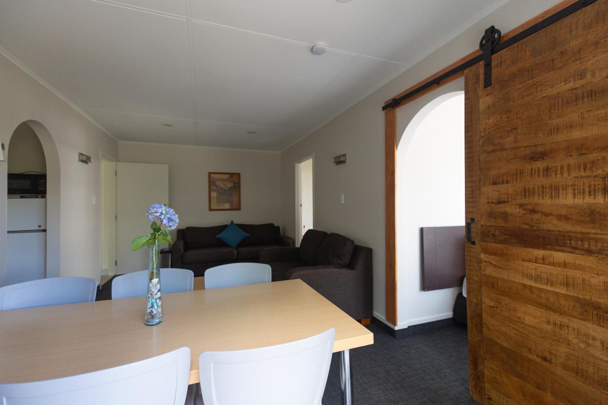 Lake Breeze Motel Taupo Room photo