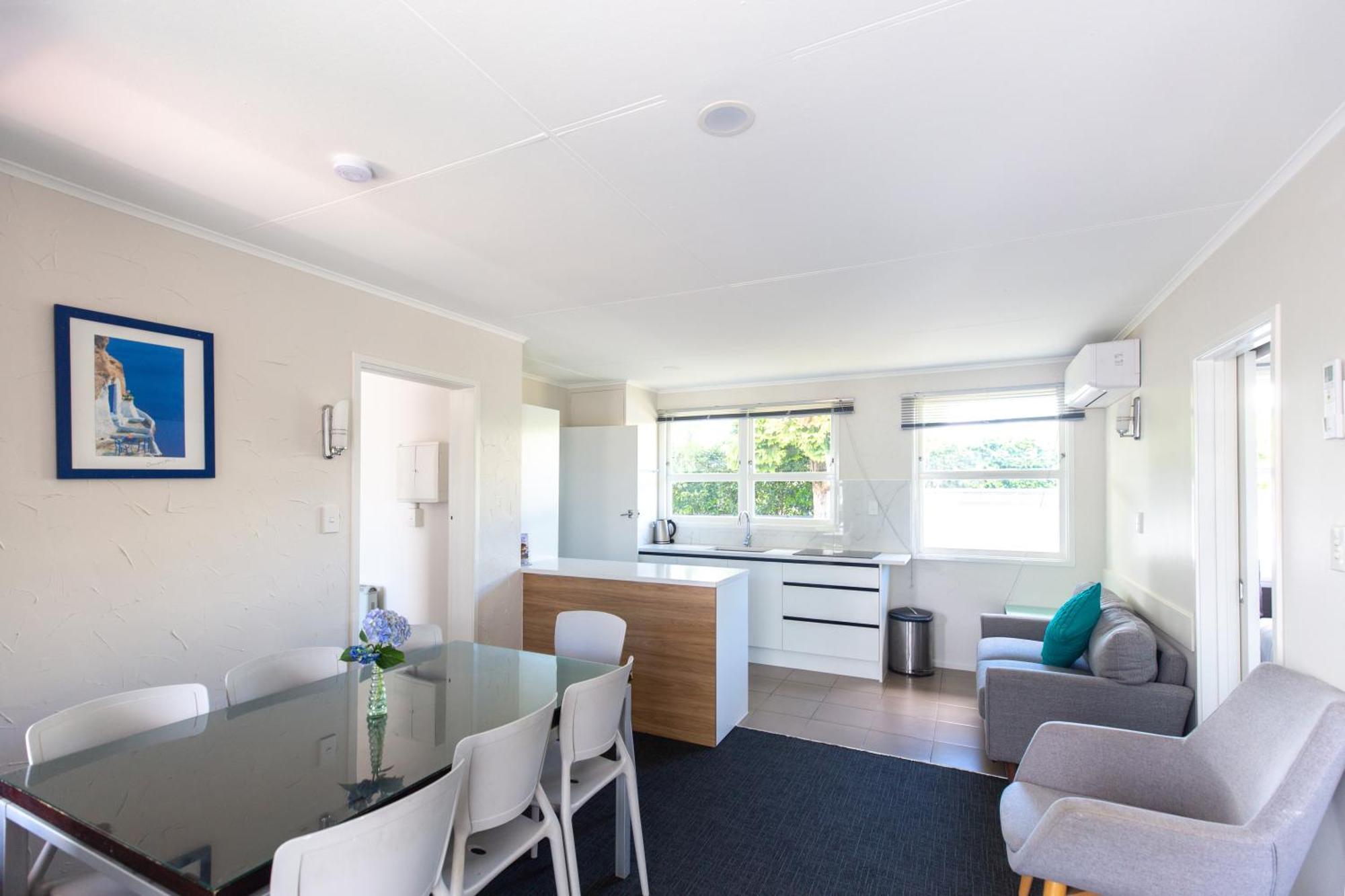 Lake Breeze Motel Taupo Room photo